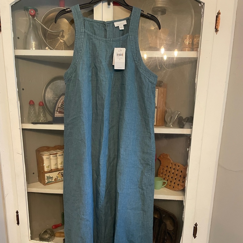 J. Jill linen dress w/pockets. 19 inches PtP, 49 1/2 inches long.